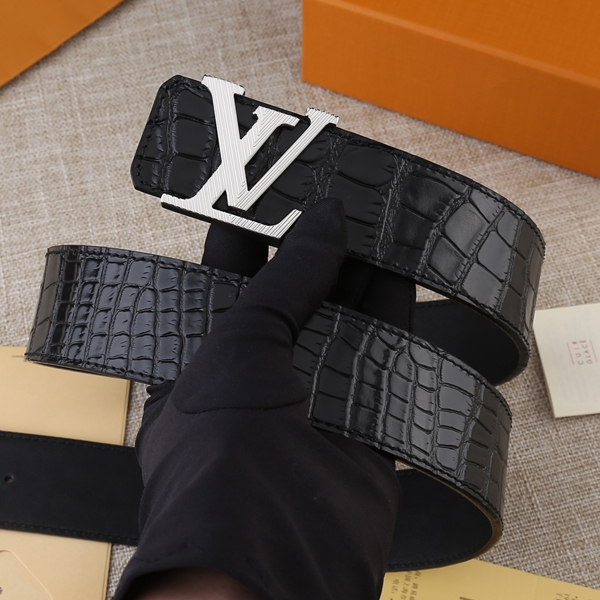 激安ルイヴィトンベルト背面デザイン